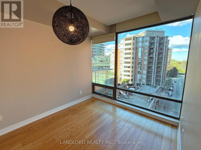 701 - 18 YORKVILLE AVENUE, Toronto (Rosedale-Moore Park), Ontario, M4W3Y8