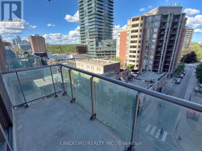 701 - 18 YORKVILLE AVENUE, Toronto (Rosedale-Moore Park), Ontario, M4W3Y8