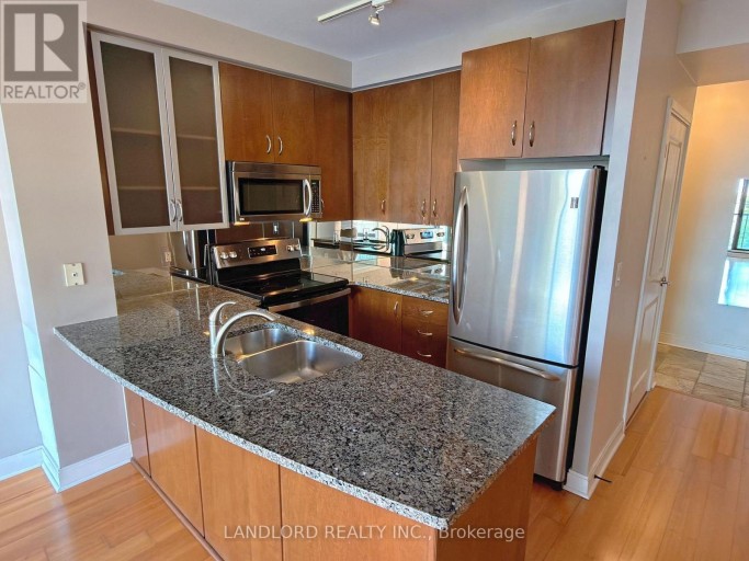 701 - 18 YORKVILLE AVENUE, Toronto (Rosedale-Moore Park), Ontario, M4W3Y8
