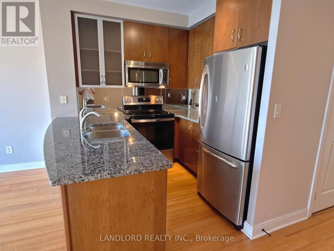 701 - 18 YORKVILLE AVENUE, Toronto (Rosedale-Moore Park), Ontario, M4W3Y8
