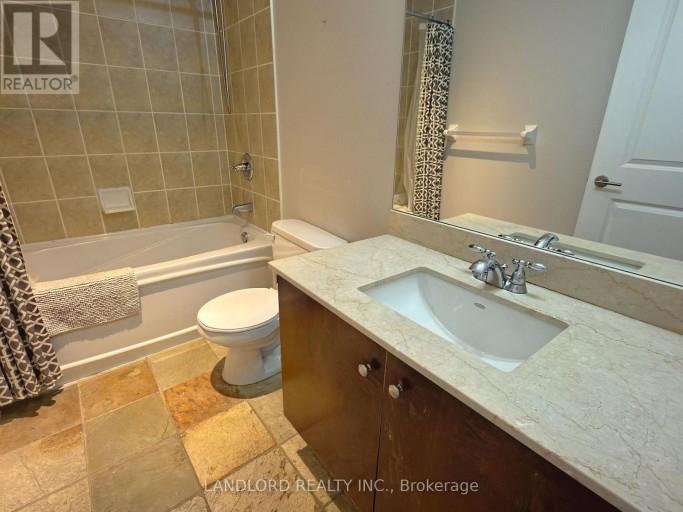 701 - 18 YORKVILLE AVENUE, Toronto (Rosedale-Moore Park), Ontario, M4W3Y8