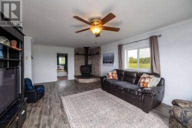 1519 WEST ROAD Northern Bruce Peninsula Ontario photo 8