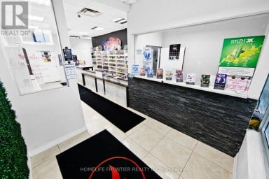 109 - 19 WOODBINE DOWNS BOULEVARD Toronto (West Humber-Clairville) Ontario photo 3