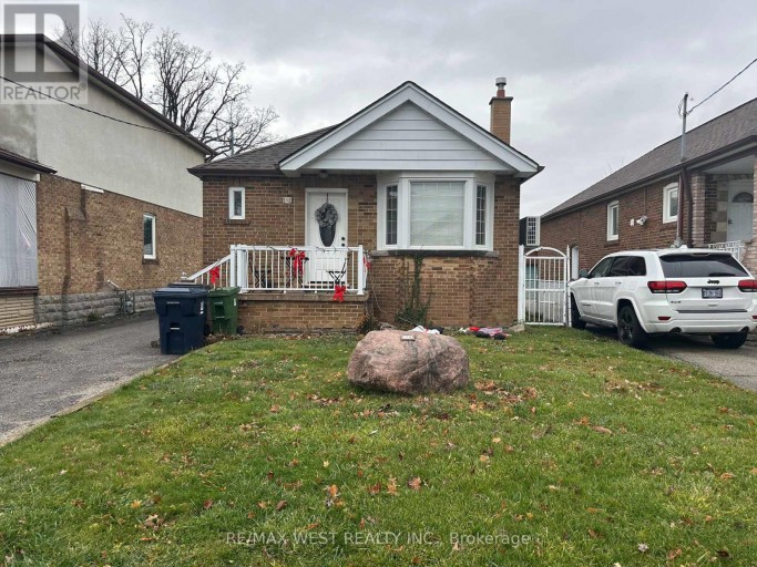 LOWER - 28 SNIDER AVENUE, Toronto (Briar Hill-Belgravia), Ontario, M6E4R9