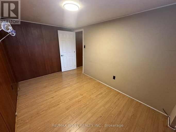 LOWER - 28 SNIDER AVENUE, Toronto (Briar Hill-Belgravia), Ontario, M6E4R9