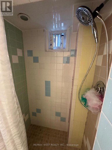 LOWER - 28 SNIDER AVENUE, Toronto (Briar Hill-Belgravia), Ontario, M6E4R9
