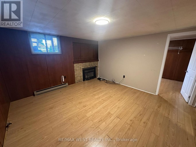 LOWER - 28 SNIDER AVENUE, Toronto (Briar Hill-Belgravia), Ontario, M6E4R9