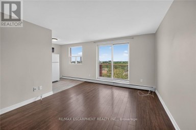 1004 - 141 CATHARINE STREET S Hamilton (Corktown) Ontario photo 4