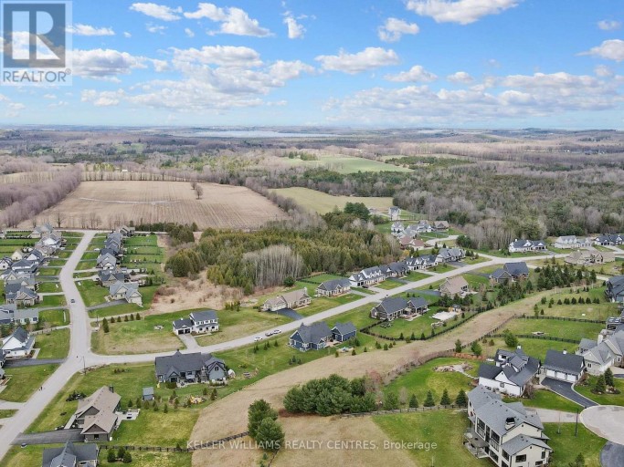 2 THOROUGHBRED DRIVE, Oro-Medonte, Ontario, L0K1E0