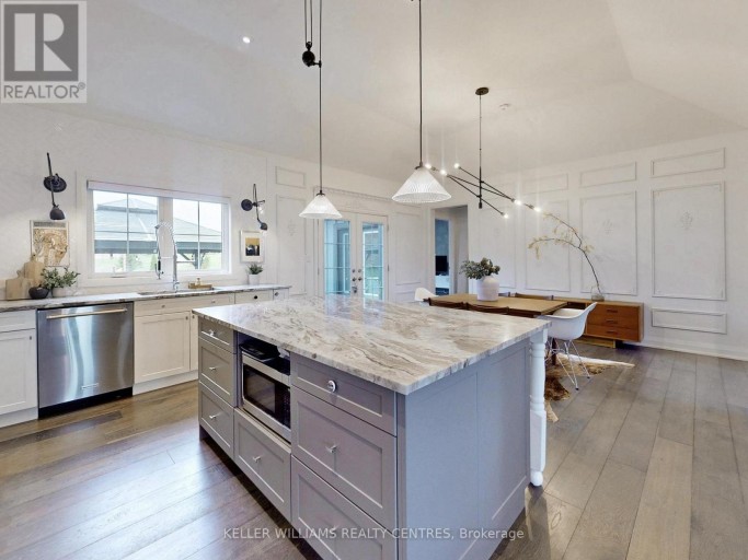 2 THOROUGHBRED DRIVE, Oro-Medonte, Ontario, L0K1E0