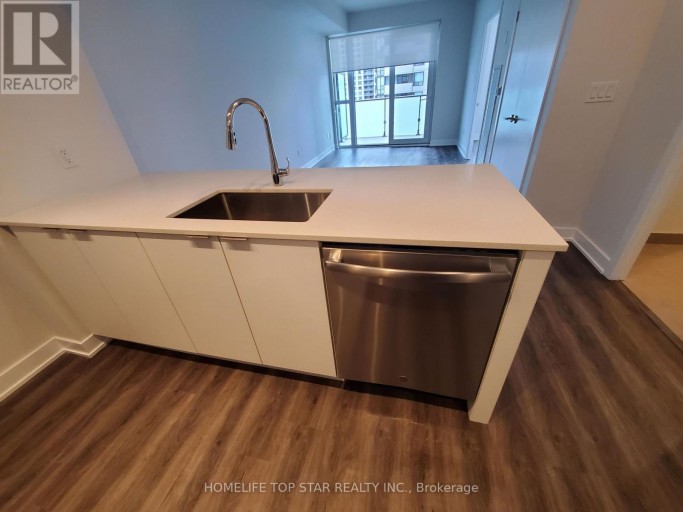 620 - 430 SQUARE ONE DRIVE, Mississauga (City Centre), Ontario, L5B3Y1