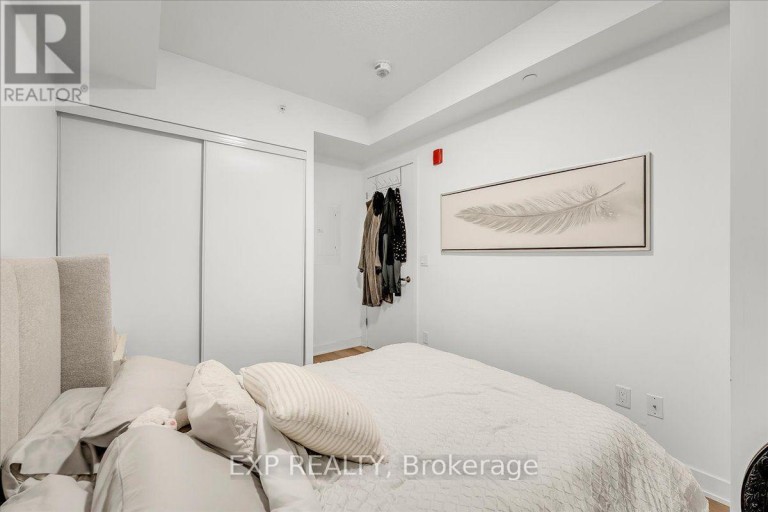 B318 - 5240 DUNDAS STREET, Burlington (Orchard), Ontario, L7L0J6