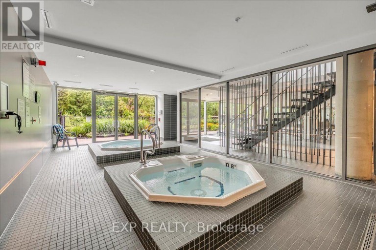 B318 - 5240 DUNDAS STREET, Burlington (Orchard), Ontario, L7L0J6