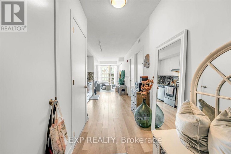 B318 - 5240 DUNDAS STREET, Burlington (Orchard), Ontario, L7L0J6