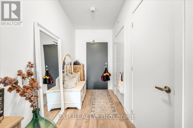 B318 - 5240 DUNDAS STREET, Burlington (Orchard), Ontario, L7L0J6