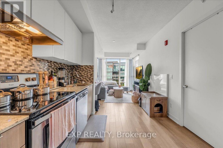 B318 - 5240 DUNDAS STREET, Burlington (Orchard), Ontario, L7L0J6
