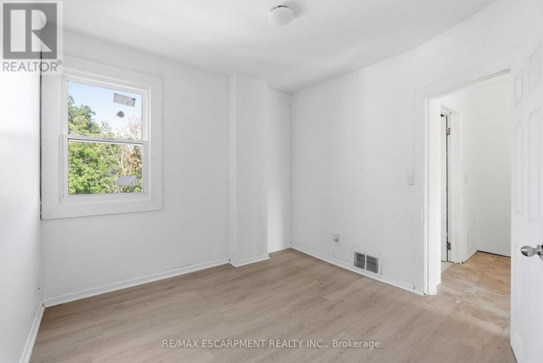 41 BARNESDALE AVENUE N, Hamilton (Stipley), Ontario, L8L6R7