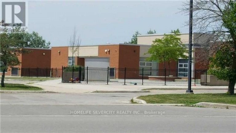 2 - 23 CLAYPINE TRAIL, Brampton (Brampton North), Ontario, L6V3L8