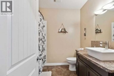 221 Ash Way Fort McMurray Alberta photo 34