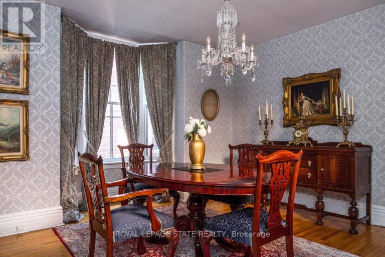 122 EAST AVENUE S, Hamilton (Stinson), Ontario, L8N2T7