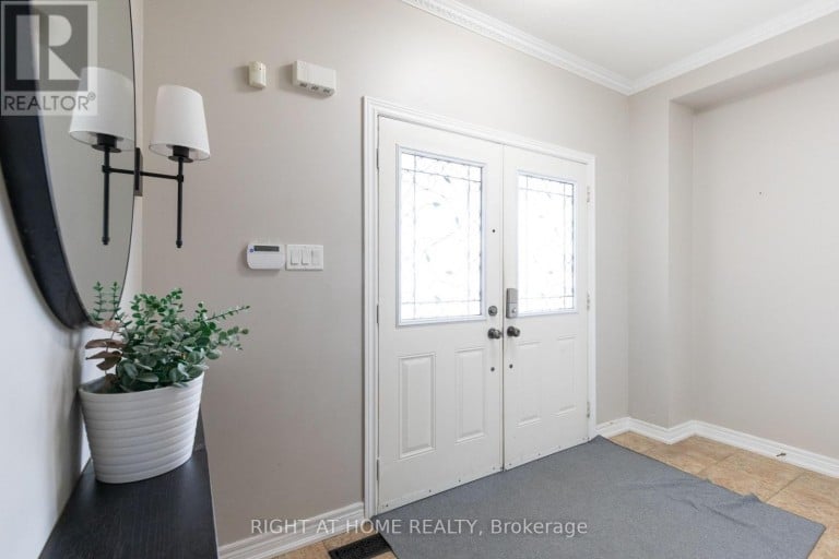 182 MAURIER BOULEVARD, Vaughan (Patterson), Ontario, L6A0V2