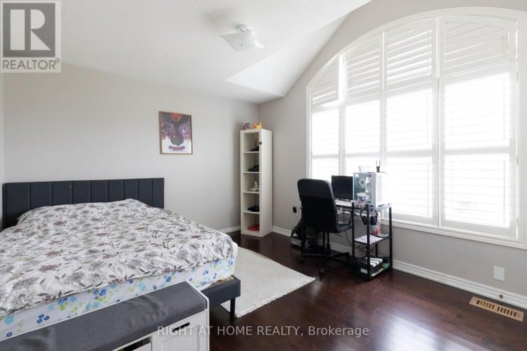 182 MAURIER BOULEVARD, Vaughan (Patterson), Ontario, L6A0V2
