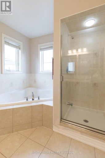 182 MAURIER BOULEVARD, Vaughan (Patterson), Ontario, L6A0V2