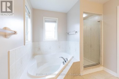 182 MAURIER BOULEVARD Vaughan (Patterson) Ontario photo 29