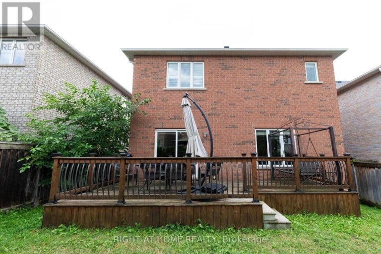 182 MAURIER BOULEVARD, Vaughan (Patterson), Ontario, L6A0V2