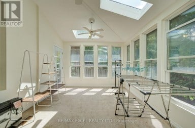 104 LAMBETH COURT Newmarket (Gorham-College Manor) Ontario photo 12