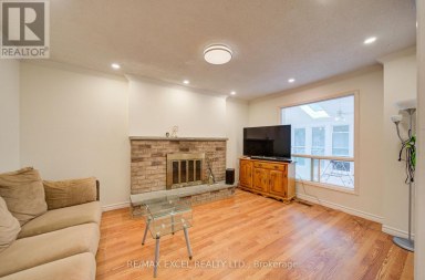 104 LAMBETH COURT Newmarket (Gorham-College Manor) Ontario photo 25