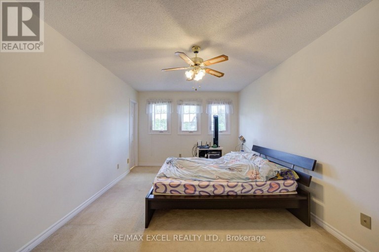 104 LAMBETH COURT, Newmarket (Gorham-College Manor), Ontario, L3Y6S1