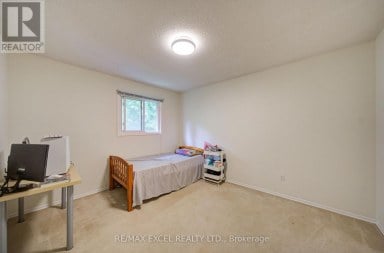 104 LAMBETH COURT Newmarket (Gorham-College Manor) Ontario photo 37