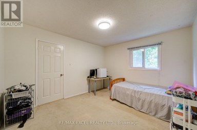 104 LAMBETH COURT Newmarket (Gorham-College Manor) Ontario photo 38