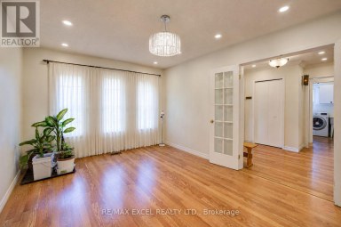 104 LAMBETH COURT Newmarket (Gorham-College Manor) Ontario photo 6