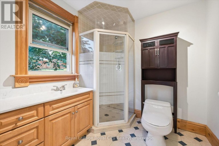 5 WEST STREET, Perth East (Milverton), Ontario, N0K1M0