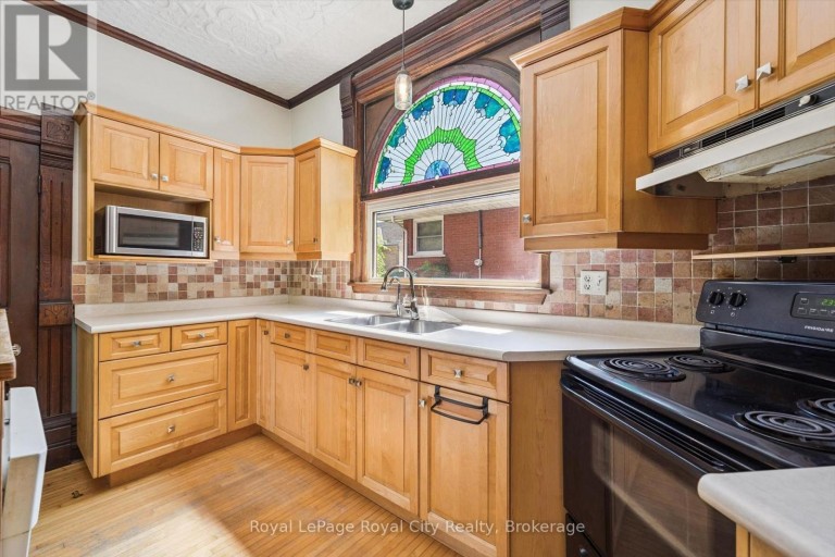 5 WEST STREET, Perth East (Milverton), Ontario, N0K1M0