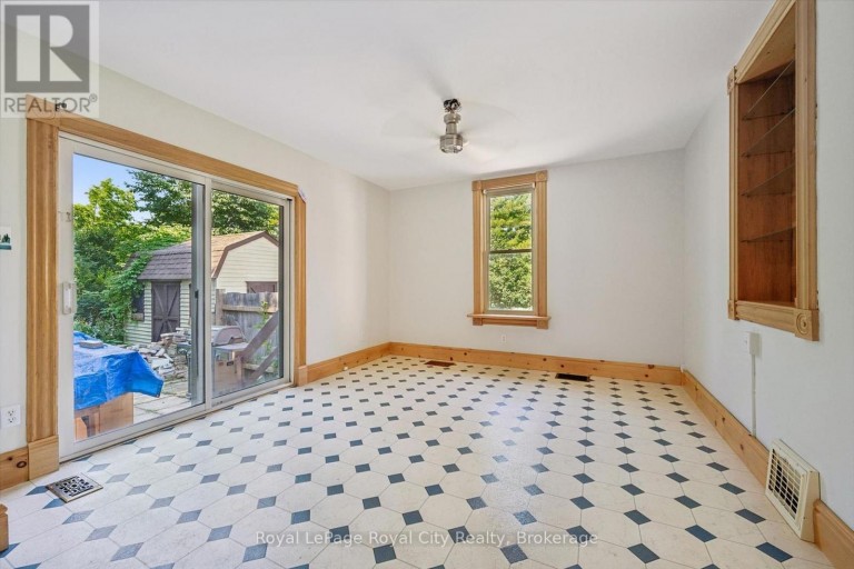 5 WEST STREET, Perth East (Milverton), Ontario, N0K1M0