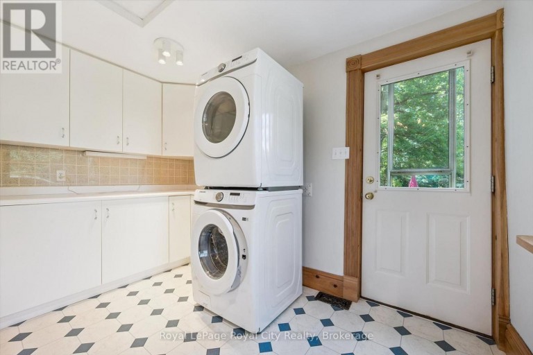 5 WEST STREET, Perth East (Milverton), Ontario, N0K1M0
