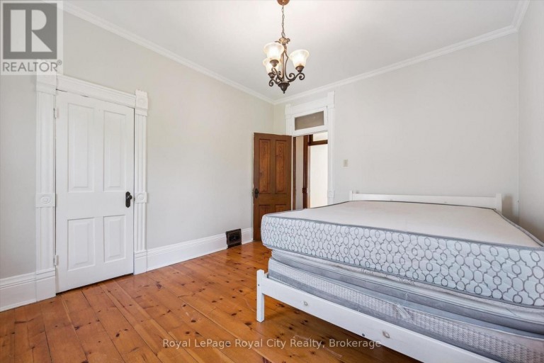 5 WEST STREET, Perth East (Milverton), Ontario, N0K1M0