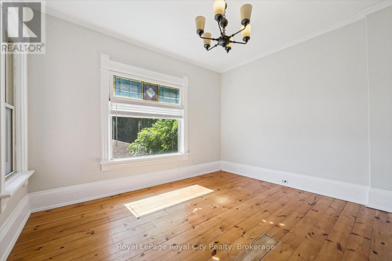 5 WEST STREET, Perth East (Milverton), Ontario, N0K1M0