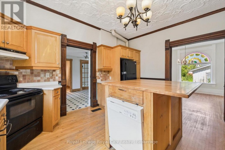 5 WEST STREET, Perth East (Milverton), Ontario, N0K1M0