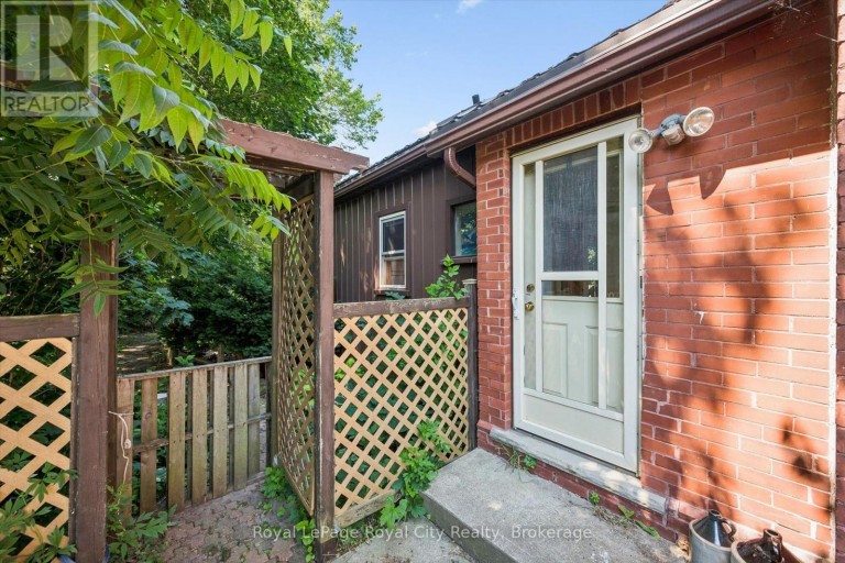 5 WEST STREET, Perth East (Milverton), Ontario, N0K1M0