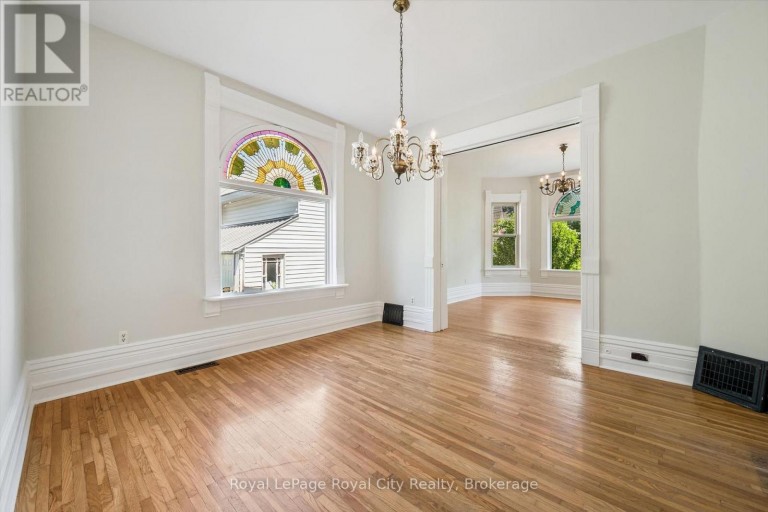 5 WEST STREET, Perth East (Milverton), Ontario, N0K1M0