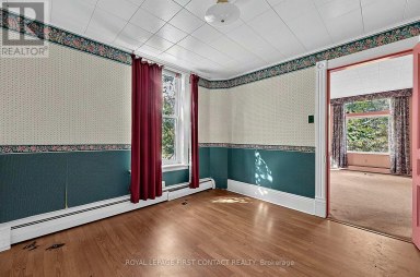 43 FITTONS ROAD W Orillia Ontario photo 25