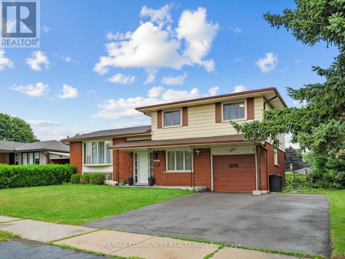 1397 CHARLES DRIVE, Burlington (Mountainside), Ontario, L7P2C8