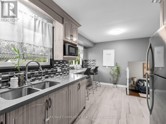 1397 CHARLES DRIVE, Burlington (Mountainside), Ontario, L7P2C8