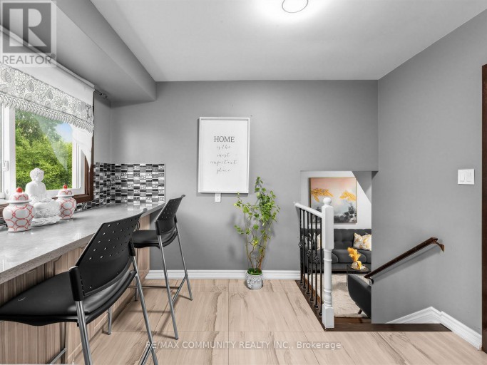 1397 CHARLES DRIVE, Burlington (Mountainside), Ontario, L7P2C8