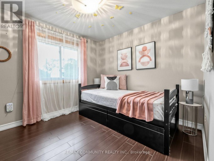 1397 CHARLES DRIVE, Burlington (Mountainside), Ontario, L7P2C8