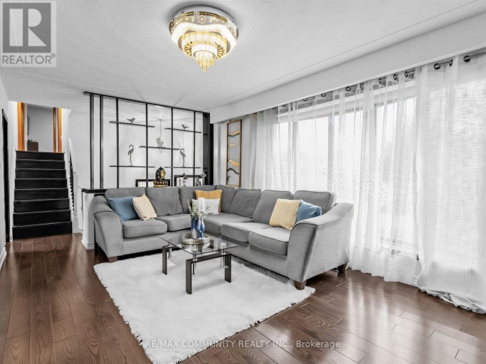 1397 CHARLES DRIVE, Burlington (Mountainside), Ontario, L7P2C8